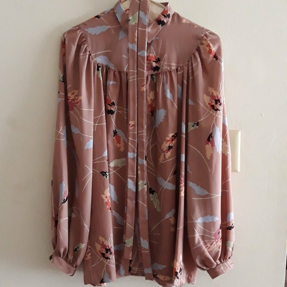 Floral Button-up - Picture 2 of 3